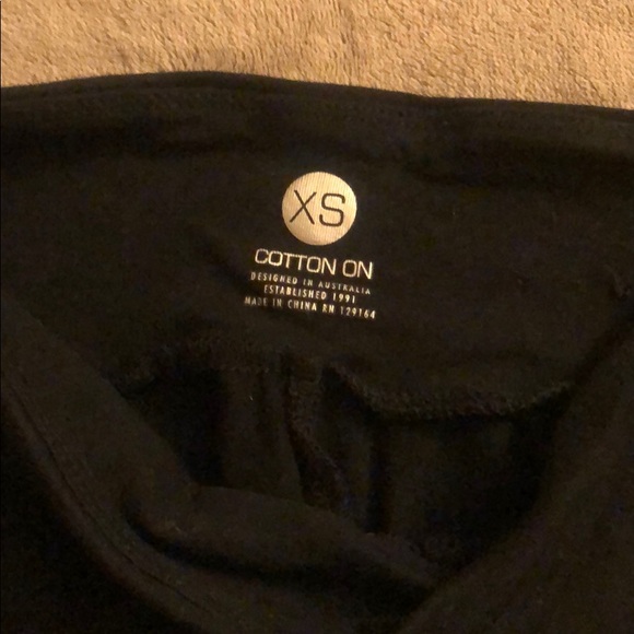 Bundle of Moto Leggings - Picture 4 of 7